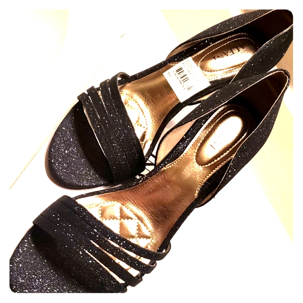 Navy blue heels